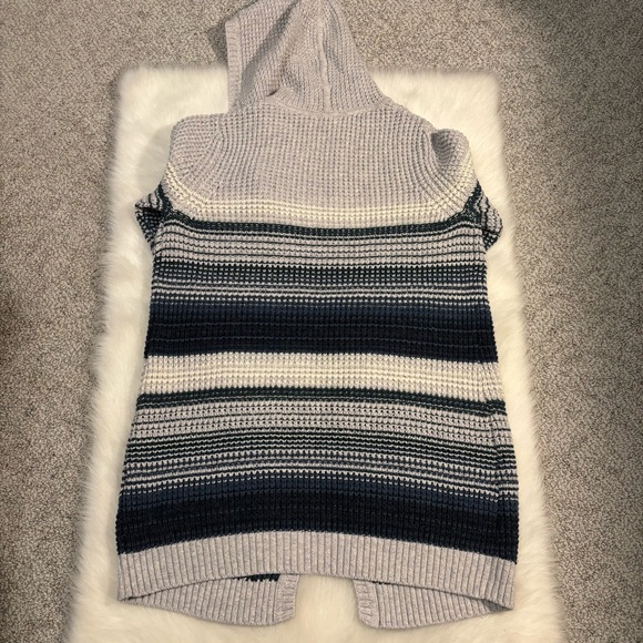 L.L. Bean Women’s Hooded Cardigan Sweater - Picture 6 of 8